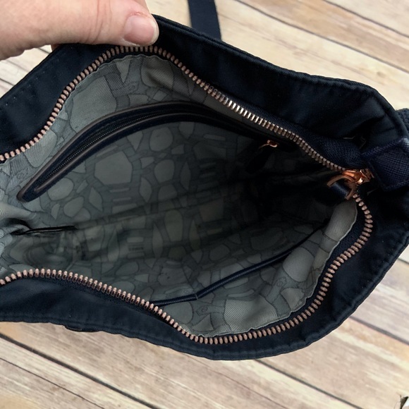 AMIEE Kestenberg Crossbody Purse - Picture 6 of 8